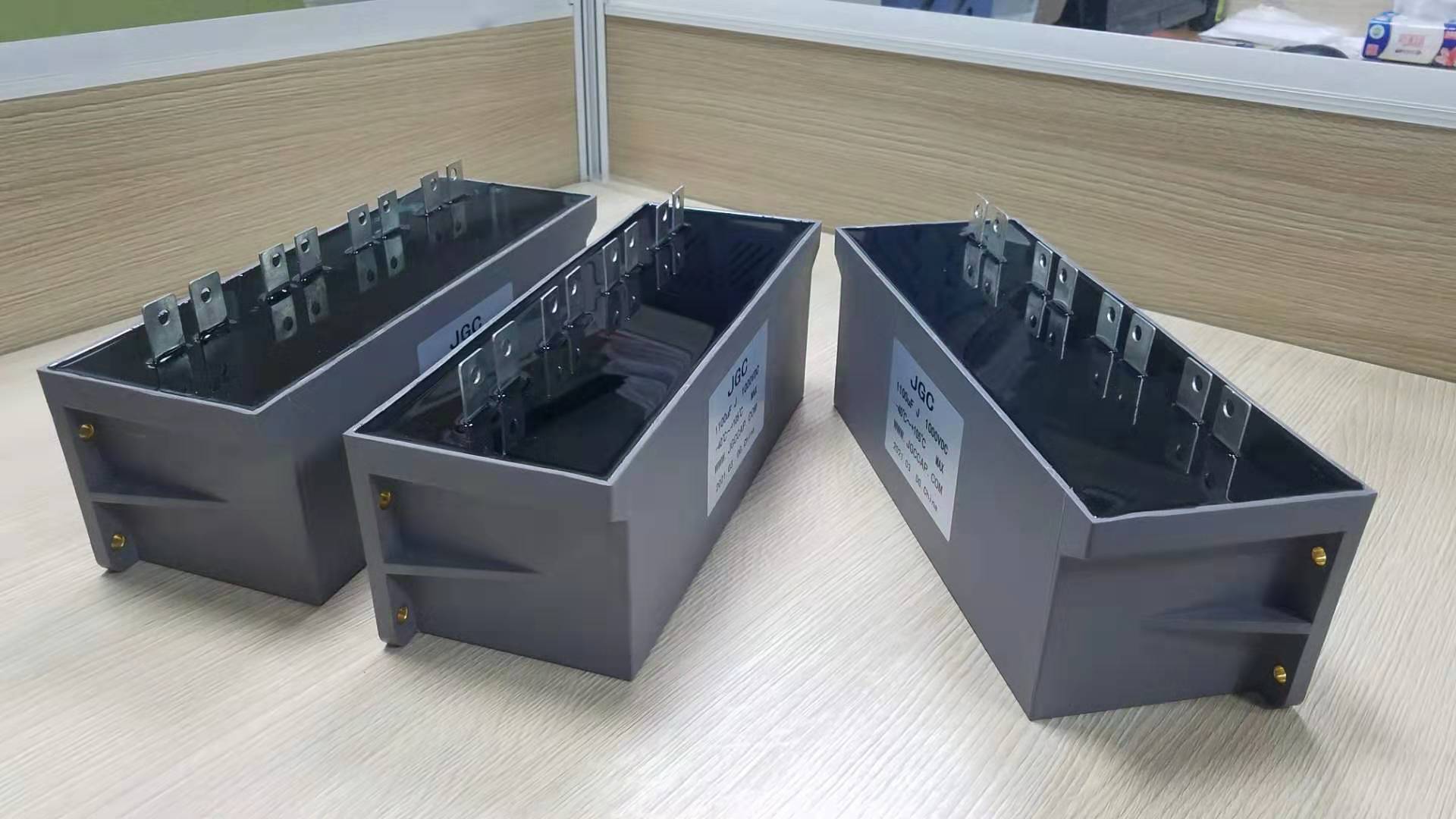 新能源汽車級 DC-LINK電容研發成功準備上市(圖2)
